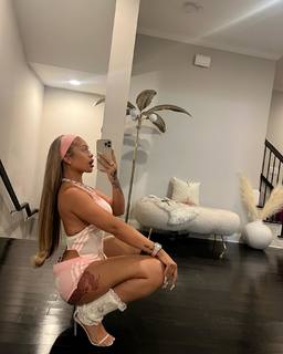 Latto feet photo thumbnail