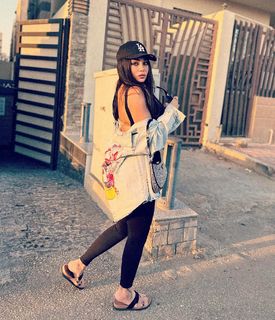 Haifa Wehbe feet photo thumbnail