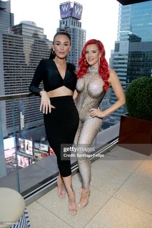 Justina Valentine feet photo thumbnail