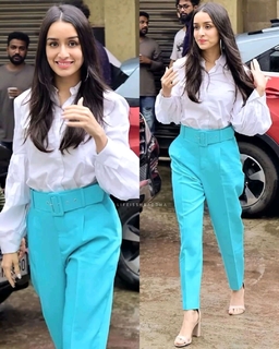 Shraddha Kapoor feet photo thumbnail