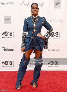 Kelly Rowland feet photo thumbnail