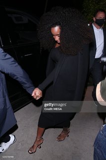 Kelly Rowland feet photo thumbnail