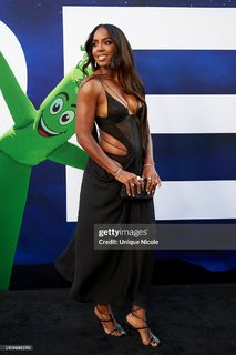 Kelly Rowland feet photo thumbnail