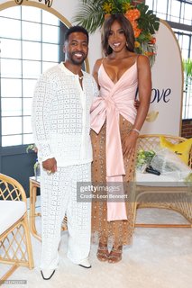 Kelly Rowland feet photo thumbnail