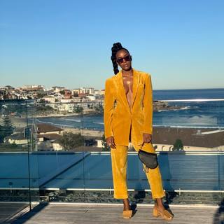 Kelly Rowland feet photo thumbnail