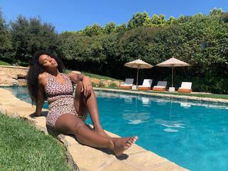 Kelly Rowland feet photo thumbnail