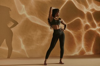 Kelly Rowland feet photo thumbnail