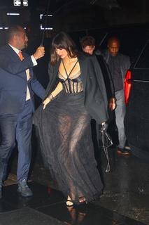 Nina Dobrev feet photo thumbnail