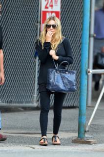 Ashley Olsen feet photo thumbnail