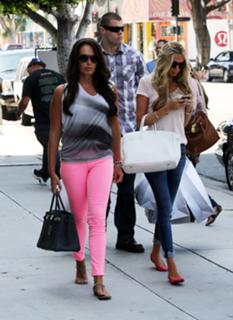Tamara Ecclestone feet photo thumbnail