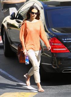 Jordana Brewster feet photo thumbnail