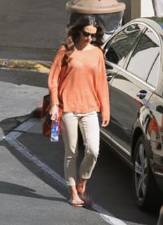 Jordana Brewster feet photo thumbnail
