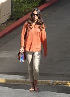 Jordana Brewster feet photo thumbnail