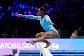 Simone Biles feet photo thumbnail