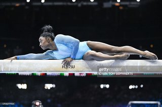 Simone Biles feet photo thumbnail