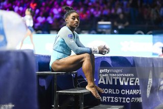 Simone Biles feet photo thumbnail