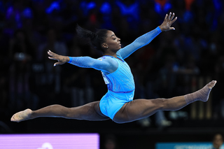 Simone Biles feet photo thumbnail