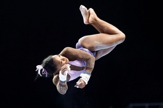Simone Biles feet photo thumbnail