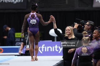 Simone Biles feet photo thumbnail