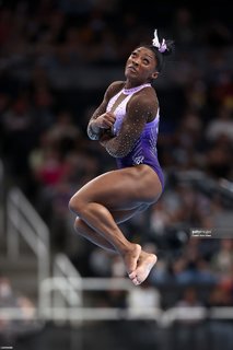Simone Biles feet photo thumbnail