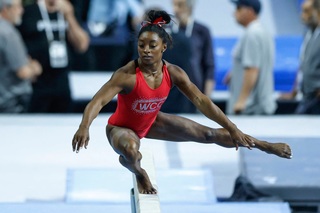 Simone Biles feet photo thumbnail