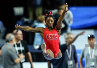 Simone Biles feet photo thumbnail