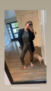 Ashley Greene feet photo thumbnail