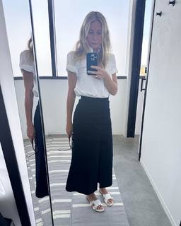 Gwyneth Paltrow feet photo thumbnail