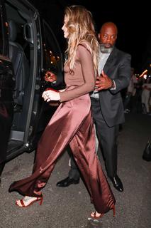 Paris Jackson feet photo thumbnail