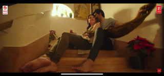 Shruti Haasan feet photo thumbnail