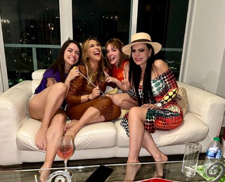 Maribel Guardia feet photo thumbnail