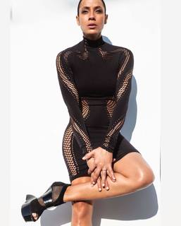 Dania Ramirez feet photo thumbnail