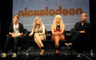 Jennette McCurdy feet photo thumbnail