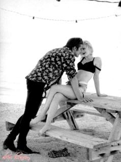 Drew Barrymore feet photo thumbnail