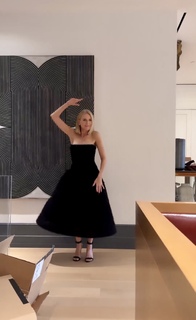 Naomi Watts feet photo thumbnail