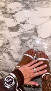 Victoria Waldrip feet photo thumbnail