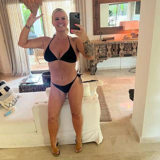 Kerry Katona feet photo thumbnail