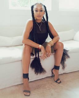 Tia Mowry feet photo thumbnail
