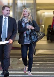Claire Danes feet photo thumbnail
