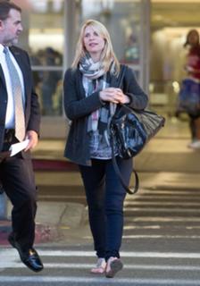 Claire Danes feet photo thumbnail