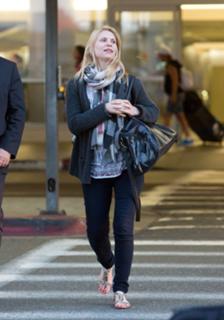Claire Danes feet photo thumbnail