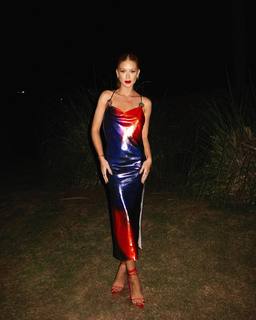 Marina Ruy Barbosa feet photo thumbnail