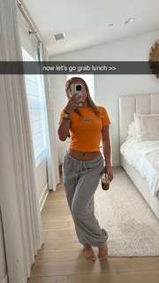 Katie Sigmond feet photo thumbnail