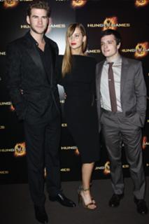 Jennifer Lawrence feet photo thumbnail