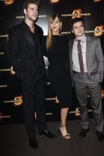 Jennifer Lawrence feet photo thumbnail