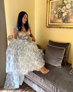 Brie Garcia feet photo thumbnail