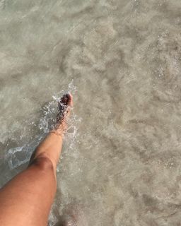 Laura González feet photo 4