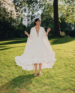 Sonam Kapoor feet photo thumbnail