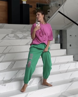 Klaudia Halejcio feet photo thumbnail