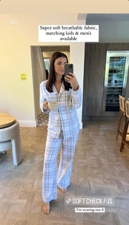 Lucy Mecklenburgh feet photo 3